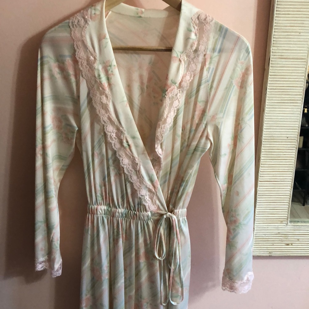 Floral ivory long 70s style wrap dress vintage